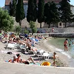 Triple Hvar 141a Guest house 3*