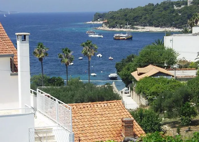 Triple Hvar 141a 3* Хвар