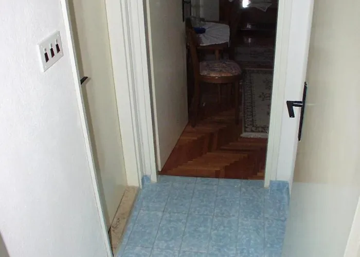 Triple Hvar 141a 3* Хвар